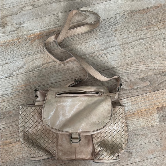 Cut n Paste RPS Tan.  Crossbody Bag with Quilted Texture and Adjustable Strap - Picture 1 of 10